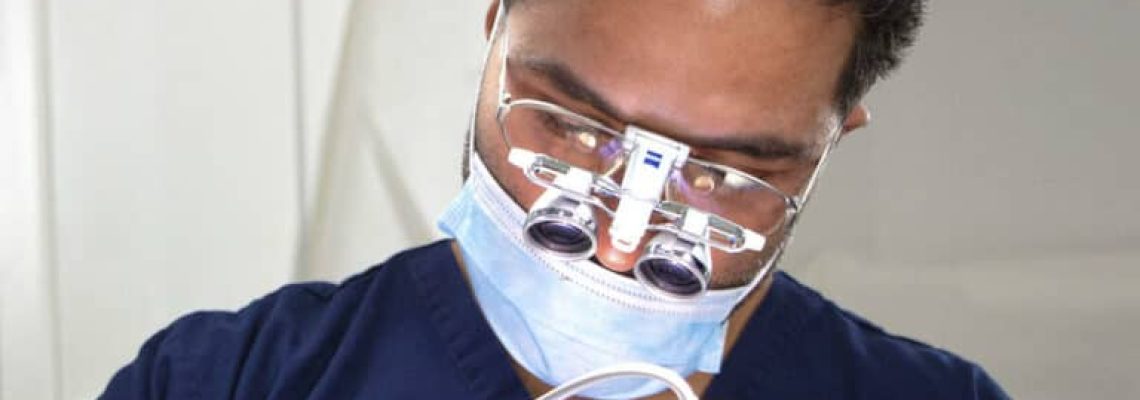 Dr-Sharma-performing-a-hair-Transplant