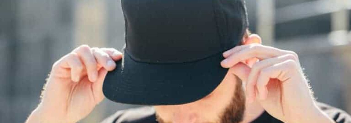 Man-wearing-baseball-cap